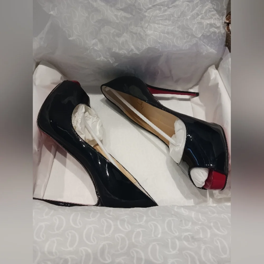 NWT Christian Louboutin - New Very Prive Heels